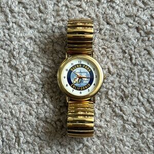 Buena Park vintage 2003 50‎ year anniversary gold watch measurements shown